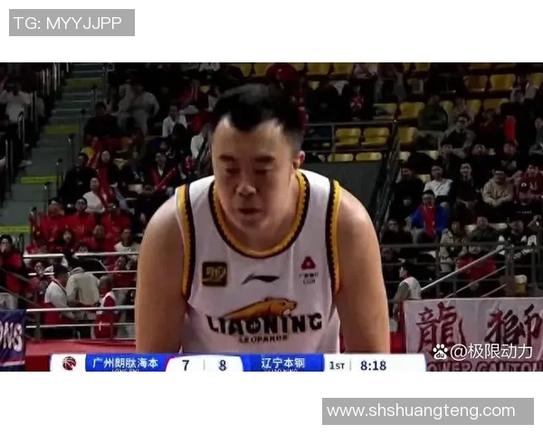 CBA辽宁队与广厦队激战正酣比分胶着精彩瞬间回顾