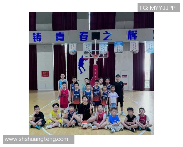 篮球明星日常训练揭秘：如何通过刻苦练习提升篮球技巧与比赛表现